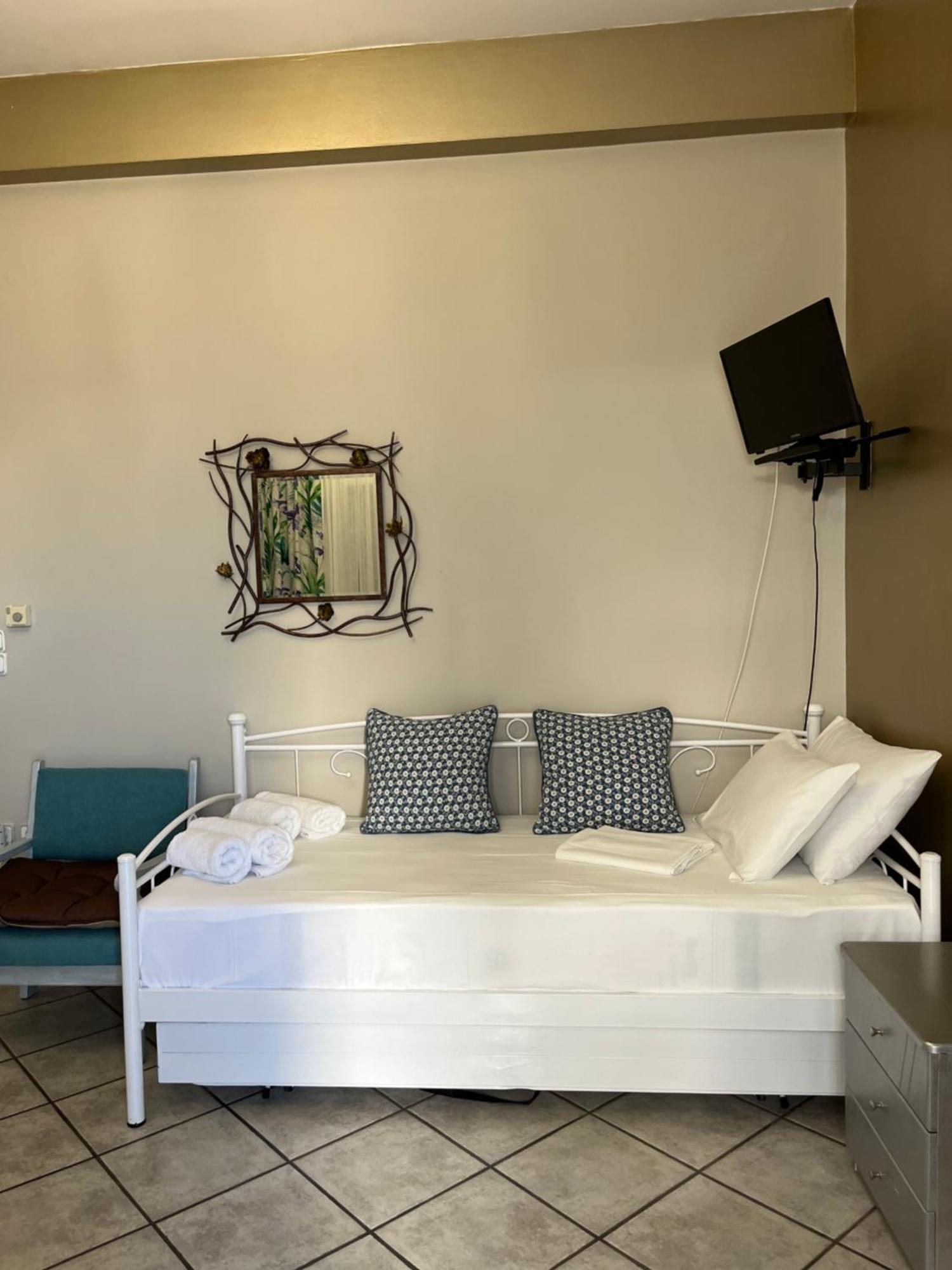 Voula'S Apartment Elafonissos Ngoại thất bức ảnh